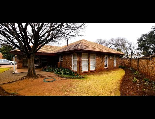 3 BEDROOM HOUSE FOR SALE IN DORINGKLOOF